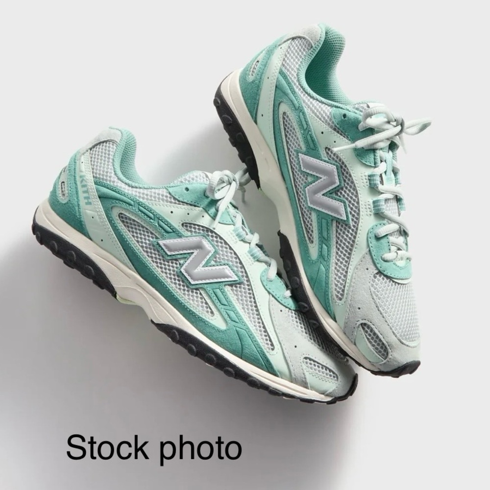 BNIB KITH X NEW BALANCE 204L SNEAKERS - BLUE / TEAL